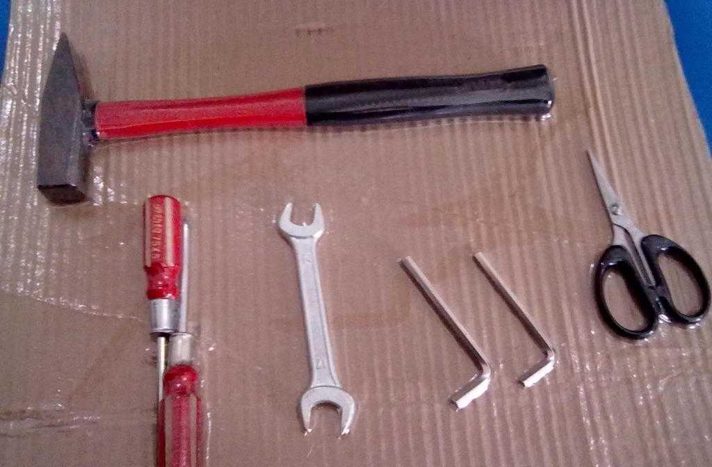 五金產品包裝機的革新與應用 高效、環保的紙卡包裝方案